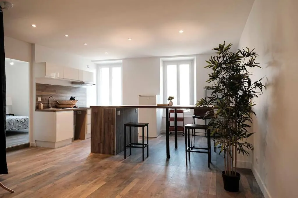Bel Appartement Альбервиль